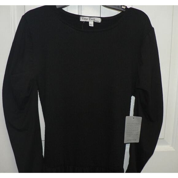 Velvet Torch Long Sleeve Round Neck Smocked Bodice Knit Dress in Black Large $33 - Picture 3 of 4